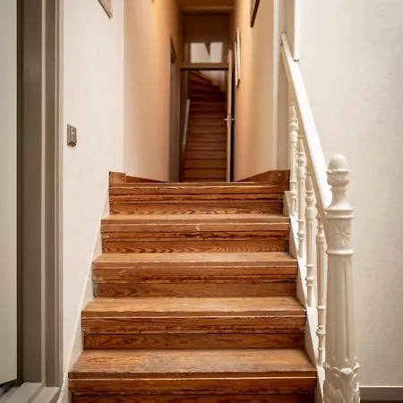 Gunnery's Apartment *